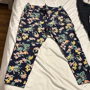 Old Navy Navy Floral Pixie Pants